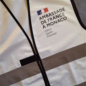 Gilet de sécurité blanc personnalisé pour l'Ambassade de France à Monaco