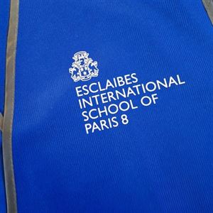 Gilet de sécurité enfant bleu personnalisé pour Esclaibes International School of Paris 8