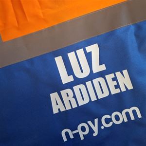 Gilet de sécurité bicolore orange et bleu personnalisé pour Luz Ardiden, N-PY