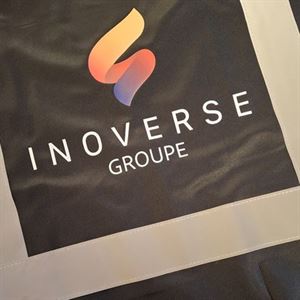 Gilet de sécurité noir personnalisé pour Inoverse Groupe